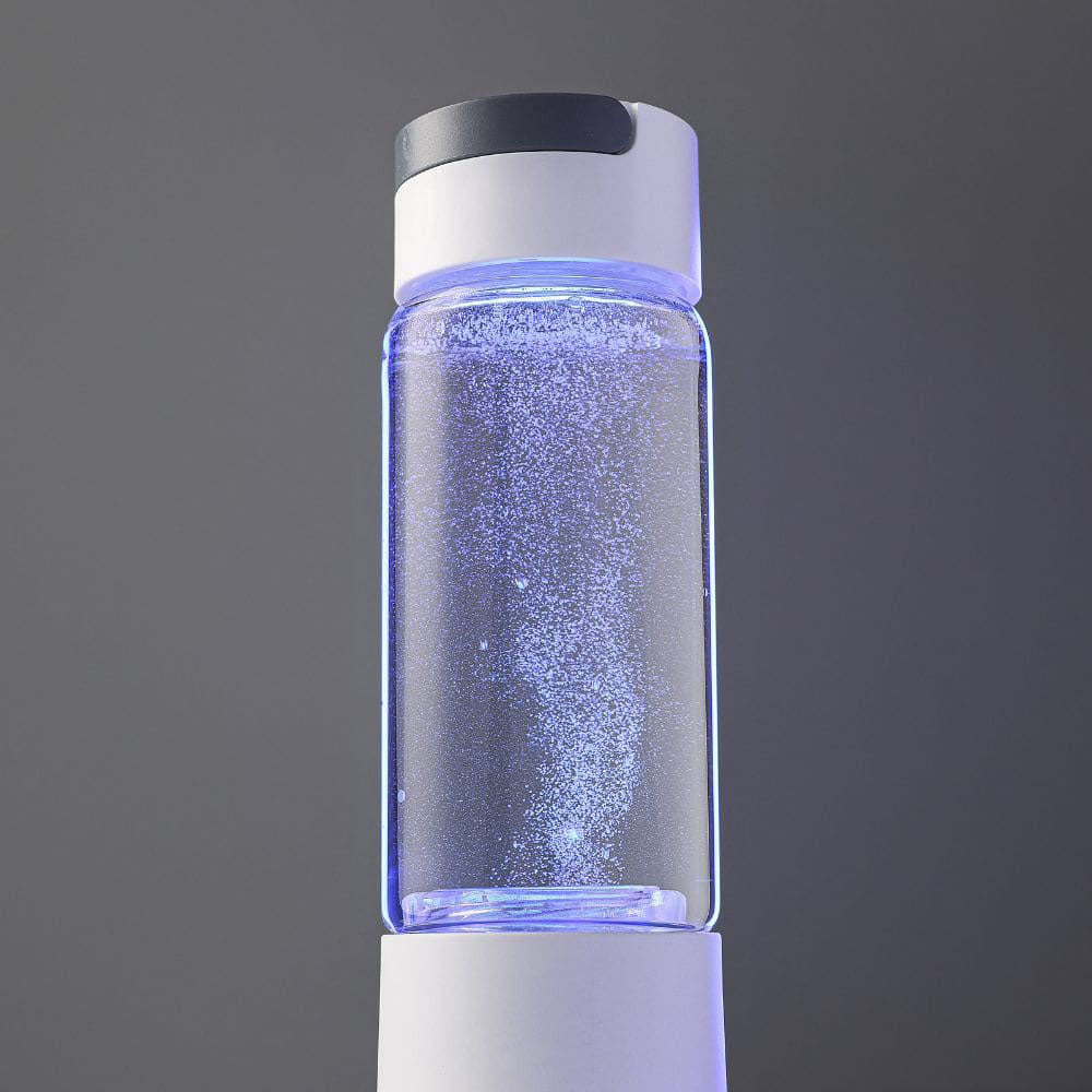 An image of the pro series hydrogen water bottle fizzing hydrogen bubbles